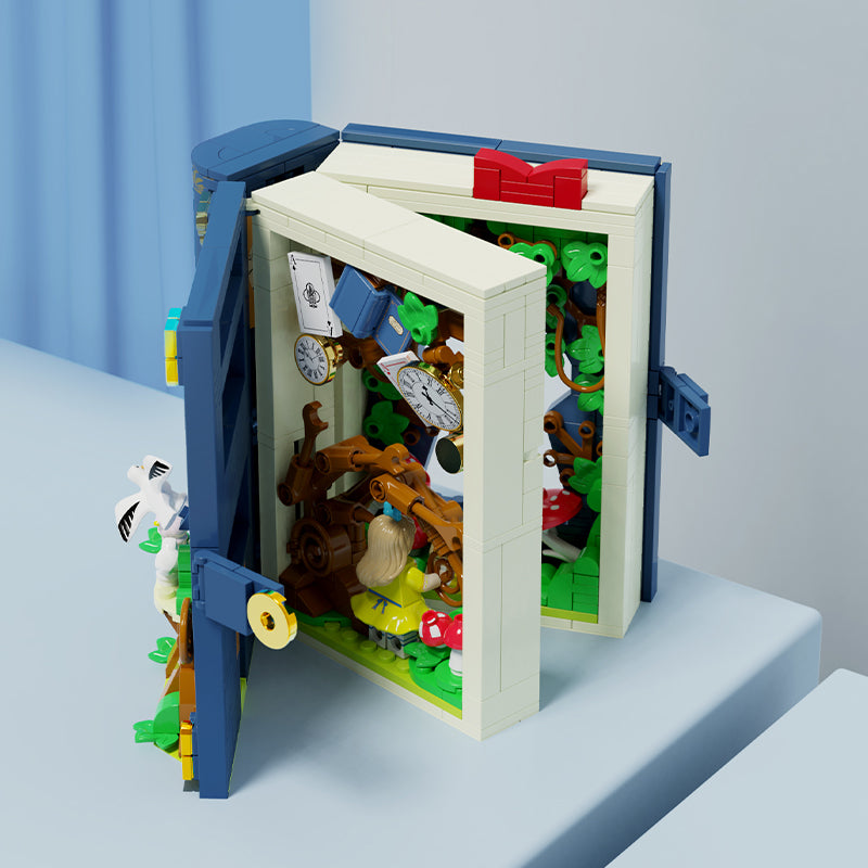 Fairytale Pop-Up Book – Escaping Alice